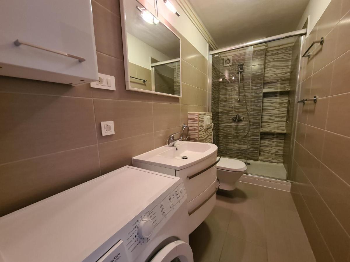 Apartments Linda Palit Kültér fotó